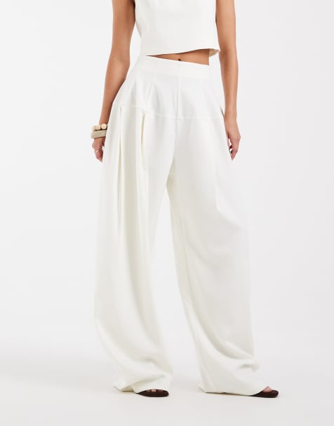 ASOS DESIGN - Coordinato sartoriale color crema con crop top e pantaloni con vita stretta - view 1