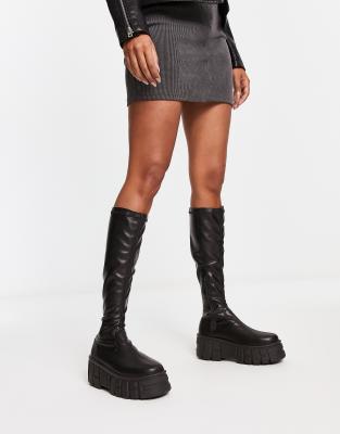 ASOS DESIGN - Copenhagen - Kniehohe Sockenstiefel in Schwarz mit dicker Sohle