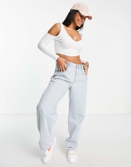 ASOS DESIGN Coppe Grandi - Crop top a maniche lunghe bianco con scollo a V sul davanti e sul retro, 4 di 4