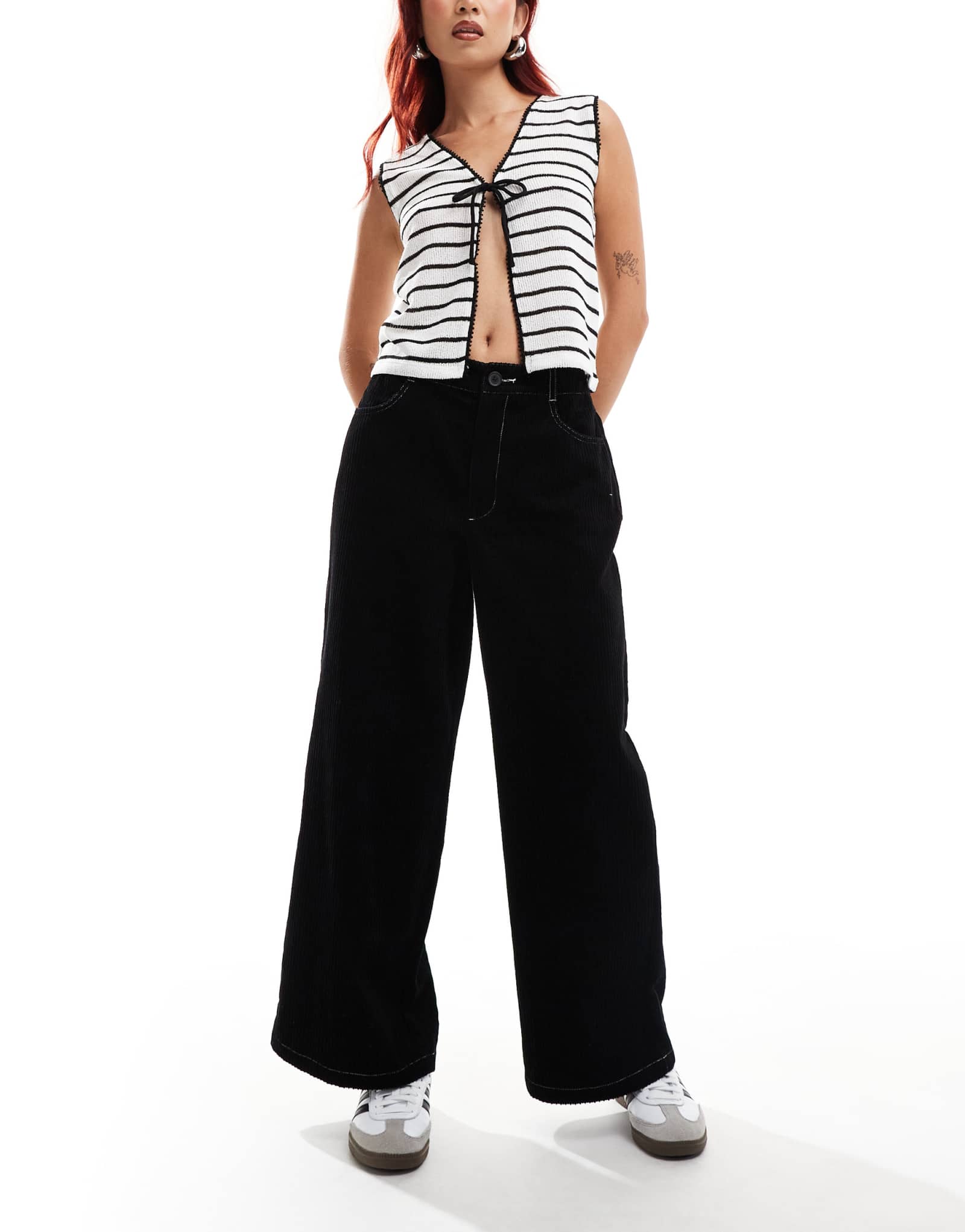 Широкие укороченные брюки ASOS DESIGN cord с контрастной строчкой черного цвета