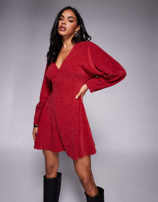 ASOS DESIGN - Cord-Minikleid in Rot mit Cocoon-Ärmeln