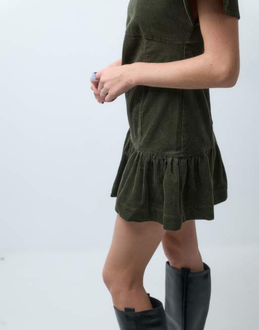 ASOS DESIGN cord T-shirt mini jurk met gerimpelde rok in olijfgroen, 4 van 4