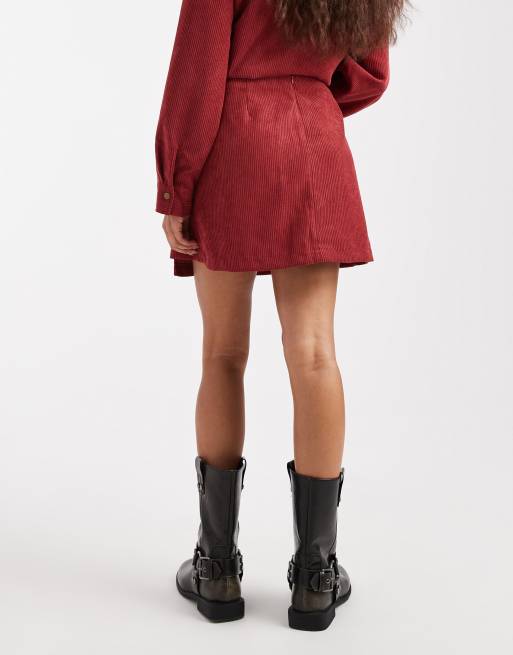 ASOS DESIGN - Corduroy rok met overslag in kersenrood, deel van co-ord set, 2 van 5