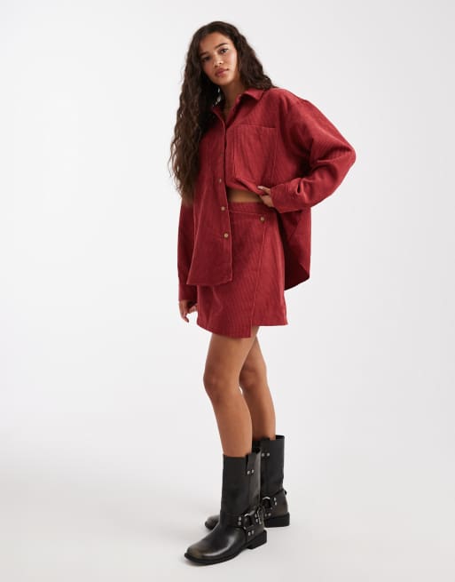 ASOS DESIGN - Corduroy rok met overslag in kersenrood, deel van co-ord set, 4 van 5