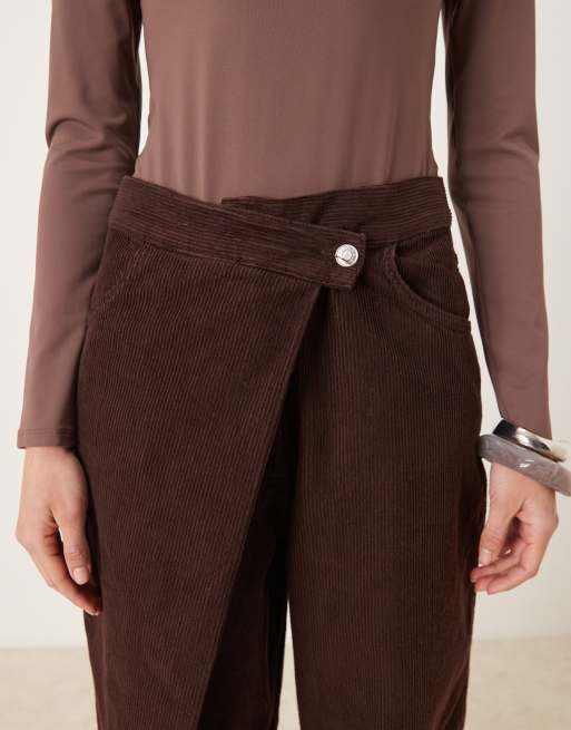 ASOS DESIGN corduroy wrap-over wide leg jeans in chocolate brown, 4 of 5