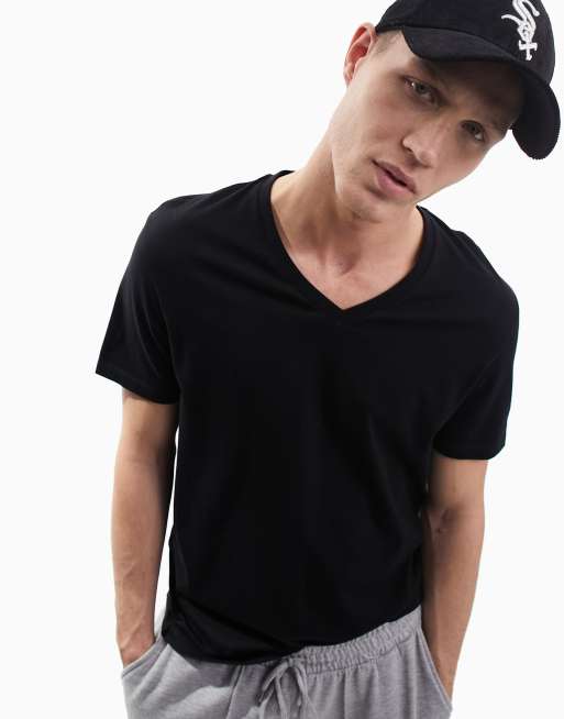 bar Kritisk snave ASOS DESIGN Cotton Blend t-shirt with v neck in black | ASOS