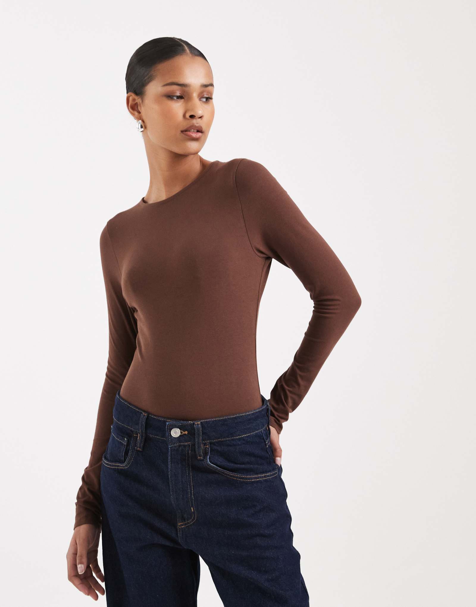 ДИЗАЙНЕРСКОЕ хлопковое боди ASOS с длинным рукавом коричневого цвета