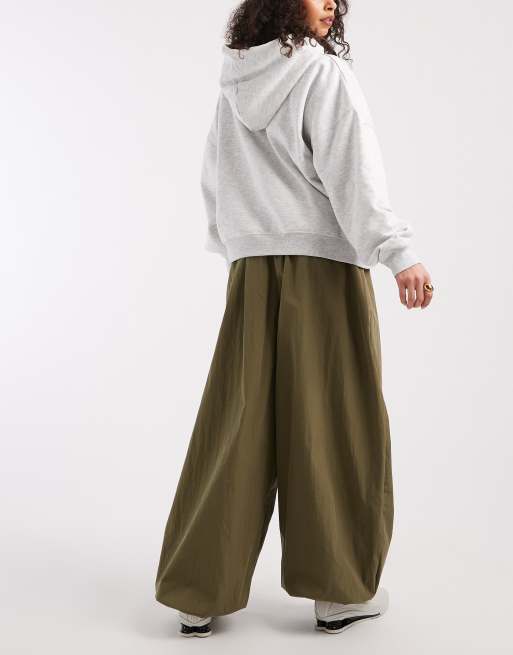 ASOS DESIGN cotton-nylon blend pull on balloon pants in khaki green, 3 of 5