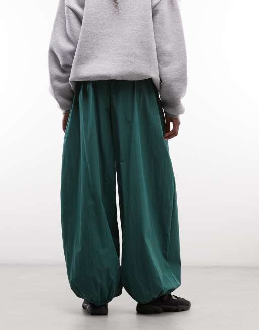 ASOS DESIGN cotton nylon blend pull on balloon trousers in dark green, 5 of 5