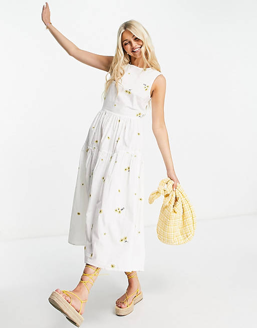 Women cotton tiered midi dress with floral embroidery in white 