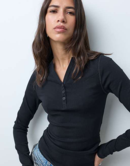 ASOS DESIGN cotton V neck button detail henley long sleeve baby tee in black, 3 of 4