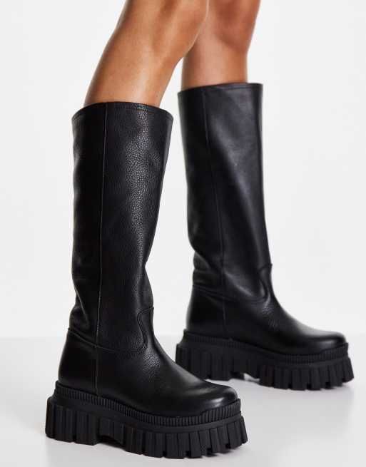 ASOS DESIGN Counter premium leather chunky pull on boots in black