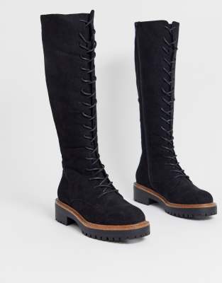 bottes lacees