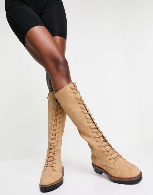 ASOS DESIGN - Courtney - Chunky, knæhøje snørestøvler i beige