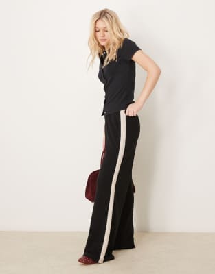 cozy supersoft brushed side stripe wide leg sweatpants in black