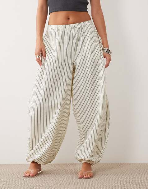 ASOS DESIGN - Cremefarvede pull-on-bukser i seersucker med ballonben og striber - view 1