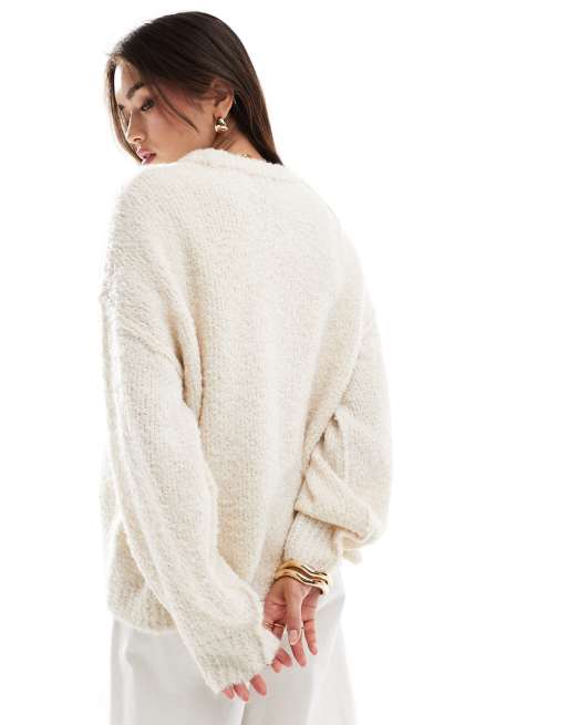 ASOS DESIGN - Cremefarvet trøje med rund hals i boucle, 3 af 4
