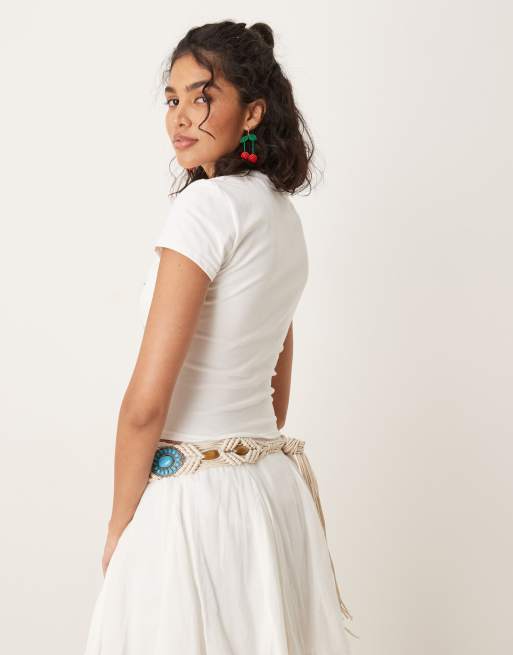 ASOS DESIGN - Cremehvid baby-T-shirt med 'Bora Bora'-grafik, 3 af 4