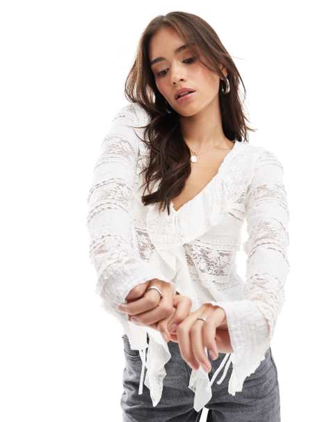 ASOS DESIGN - Cremehvid bluse i blondestof med bindefront og flæser - view 1