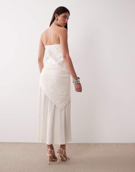 ASOS DESIGN - Cremehvid cami-maxikjole med tørklædedetalje i satin, 4 af 4