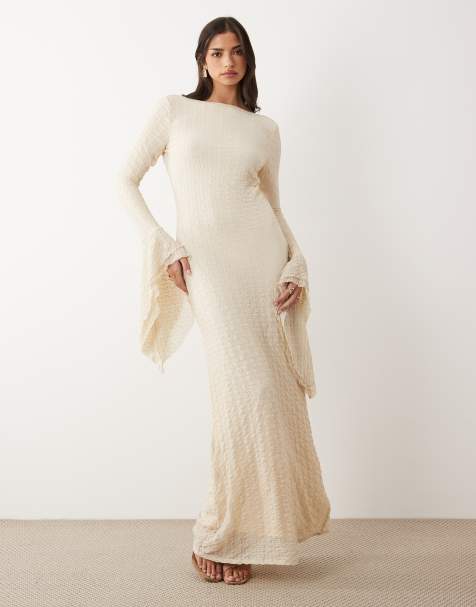ASOS DESIGN - Cremehvid maxikjole i tekstureret mesh med bred halsudskæring og ekstreme flæseærmer - view 1