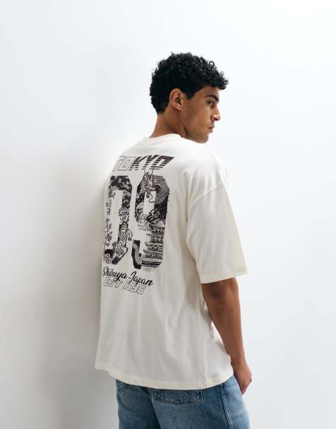 ASOS DESIGN - Cremehvid oversized T-shirt med 'Tokyo'-grafik foran - view 1