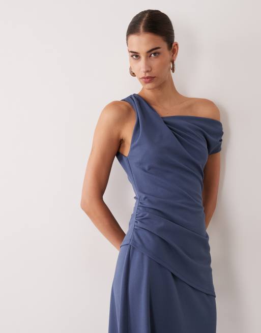 ASOS DESIGN crepe maxikjole med sænkede skuldre og rynket nederdel i denimblå, 4 af 4