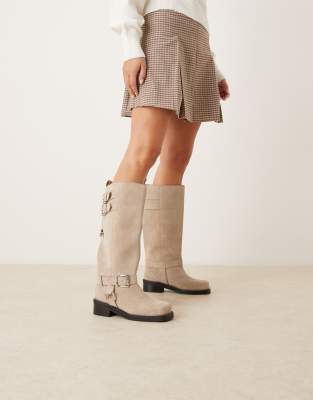 Crest - Bottes hauteur genou style motard en daim avec détail harnais - Taupe-Neutre 37