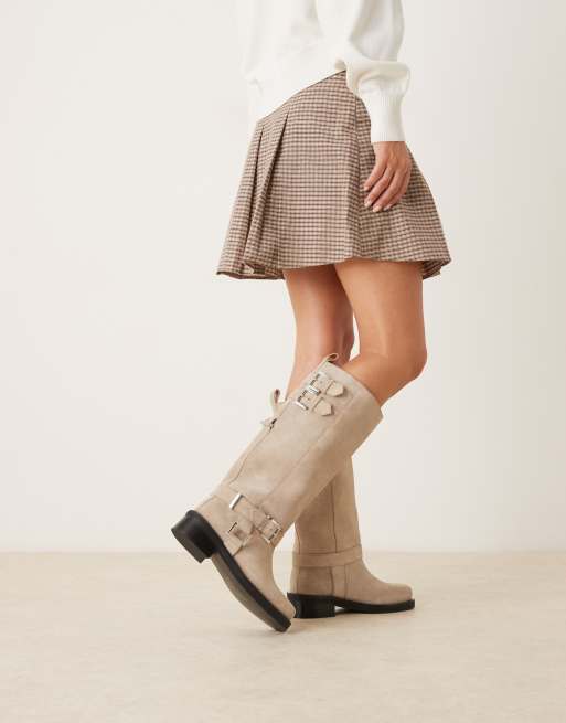 ASOS DESIGN - Crest - Kniehoge suède bikerboots met harnas in stone, 2 van 4