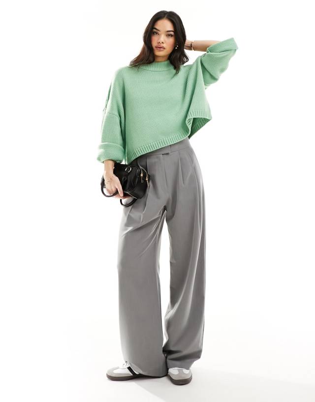 ASOS DESIGN - crew neck cropped jumper in sage