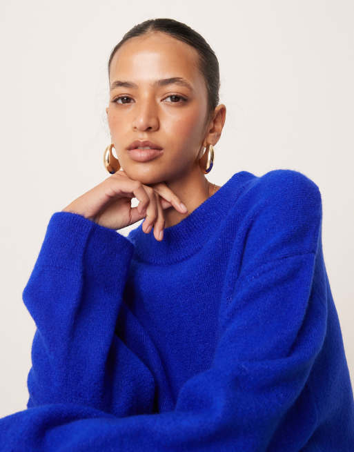 ASOS DESIGN crew neck knitted fluffy jumper in cobalt, 3 of 4