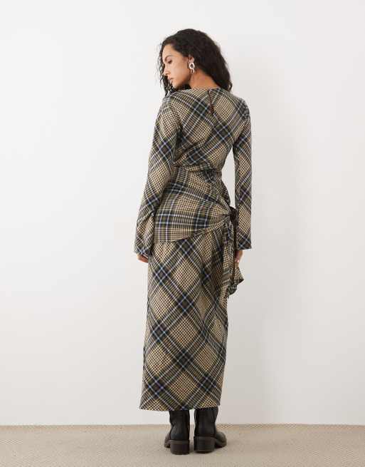 ASOS DESIGN crew neck long sleeve maxi dress with scarf detail in tan check, 3 of 4