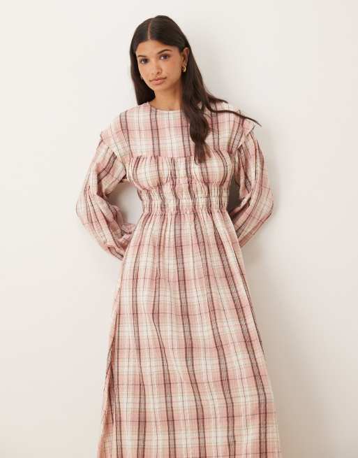 ASOS DESIGN crew neck maxi dress with bust detail and ruched bodice in dusty pink check, 2 of 4