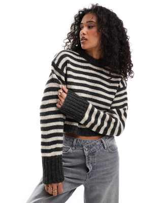 crew neck sweater with chunky trims in gray stripe-Multi