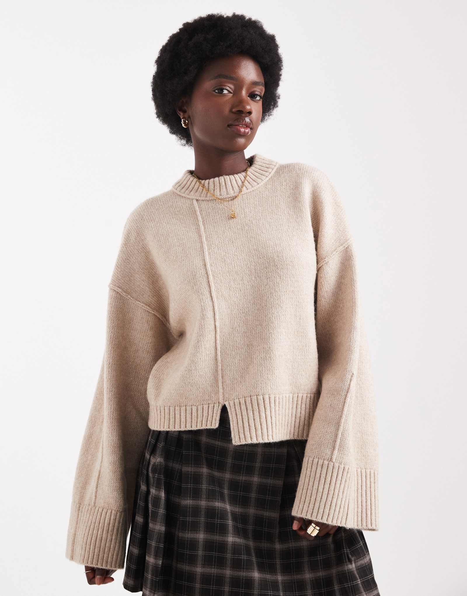  Свитер ASOS DESIGN с круглым вырезом цвета ржи