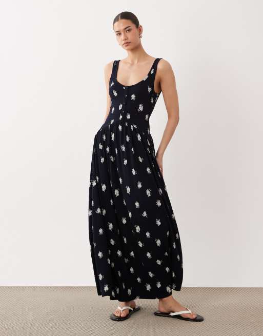 ASOS DESIGN crinkle button through midi dress in mono ditsy floral print, 2 of 4