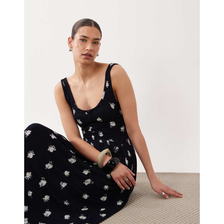 ditsy floral print midi dress Ditsy Floral Smock Midi Dress