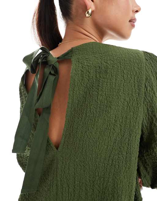 ASOS DESIGN crinkle fabric puff sleeve top in khaki, 3 of 4