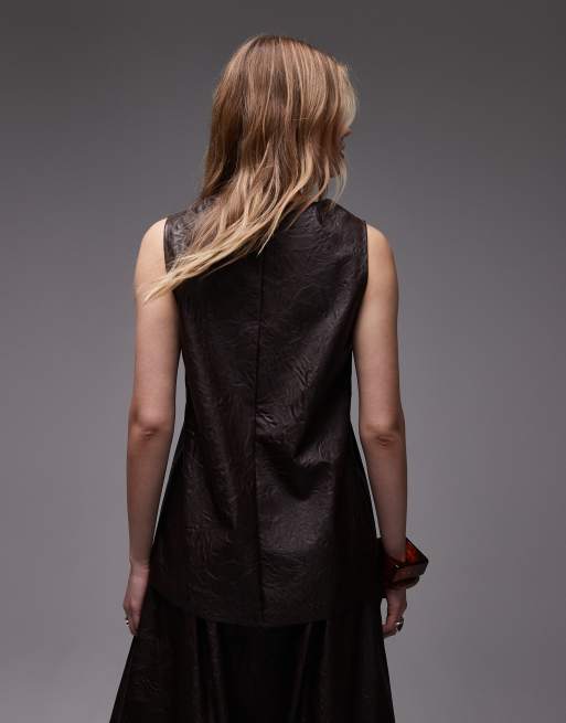 ASOS DESIGN crinkle faux leather longline tabard top in chocolate, 3 of 4