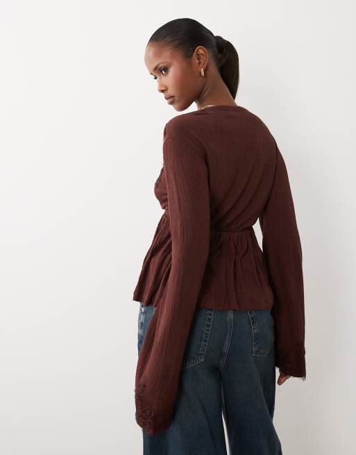 ASOS DESIGN crinkle lace trim plunge top with flare sleeve in chocolate, 4 of 4