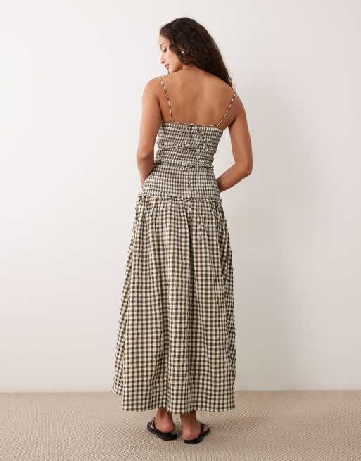 ASOS DESIGN crinkle maxi sundress with shirred dropped waist in olive and cream gingham, 3 of 4