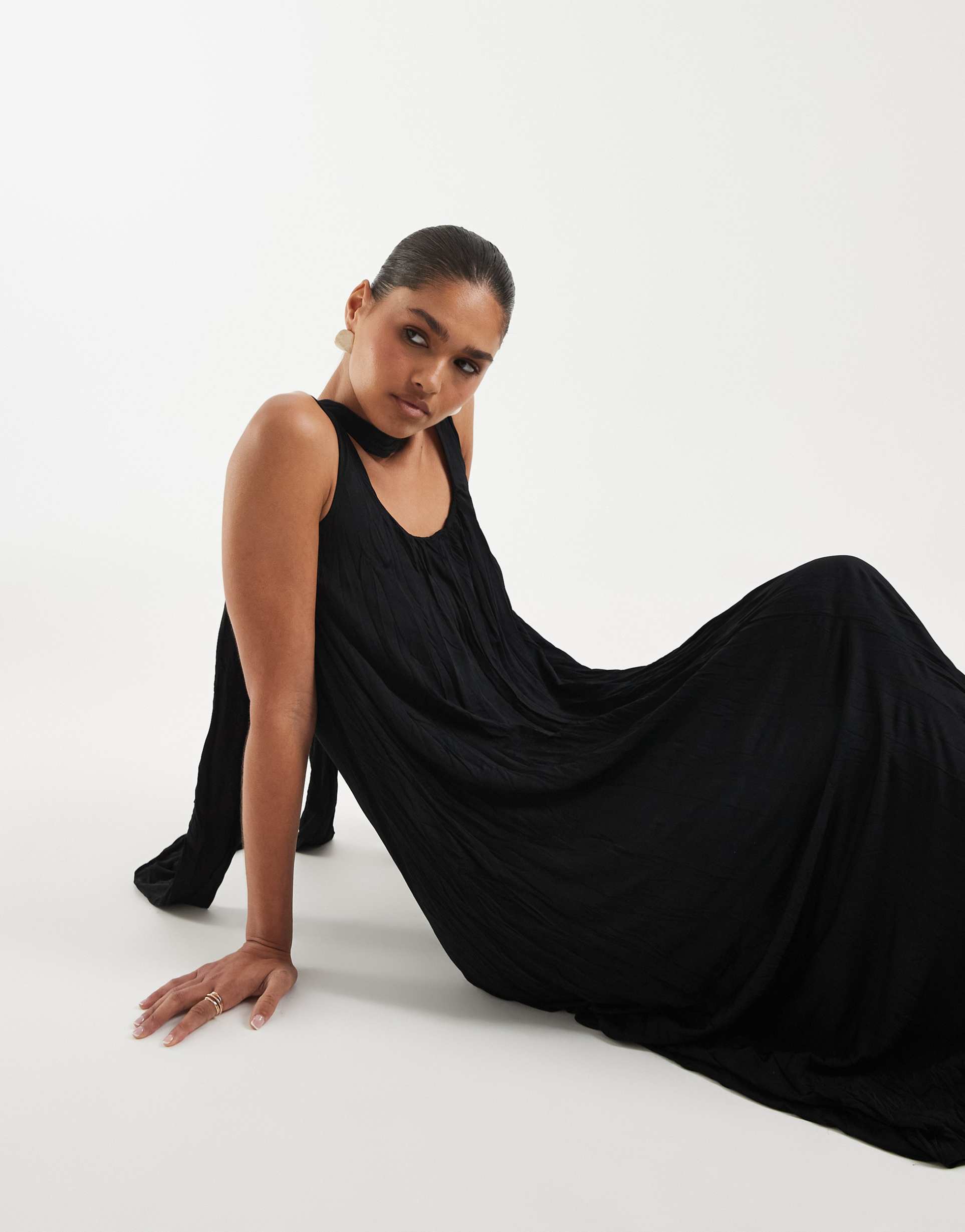 asos design crinkle scoop neck maxi dress with scarf detail in black