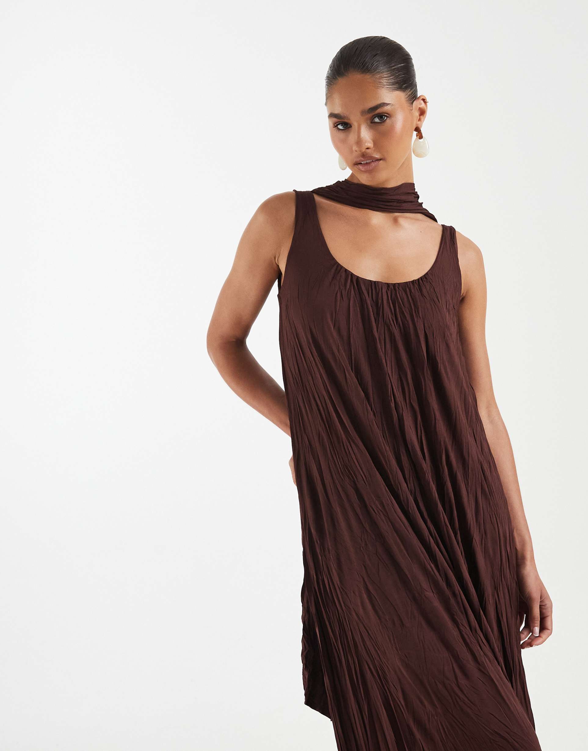 asos design crinkle scoop neck maxi dress with scarf detail in chocolate