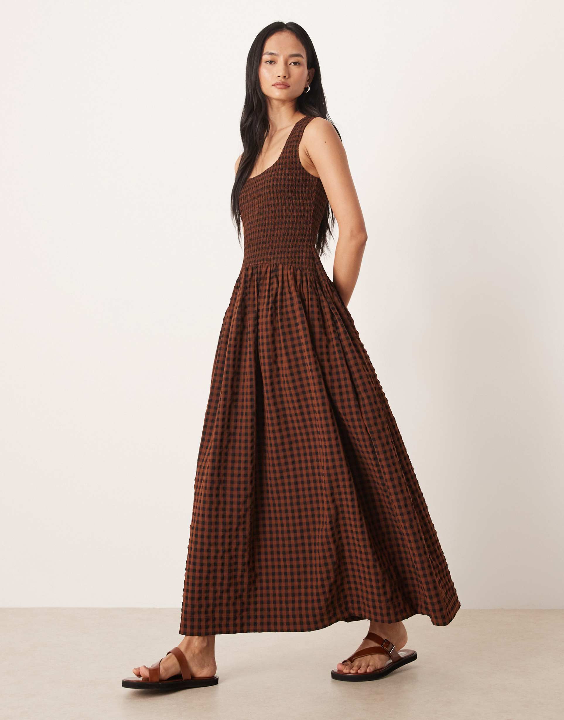 asos design crinkle scoop neck maxi dress with shirred waist in black and brown gingham