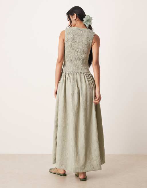ASOS DESIGN crinkle scoop neck maxi sundress with shirred waist in sage , 2 of 4