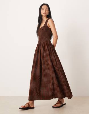 ASOS DESIGN crinkle scoop neck midaxi sundress with shirred waist in black and chocolate gingham