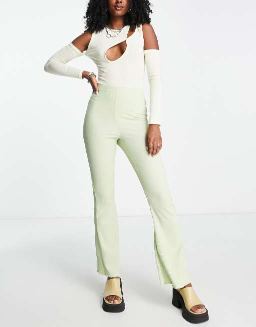 ASOS DESIGN crinkle texture flare trouser in green, 4 of 4