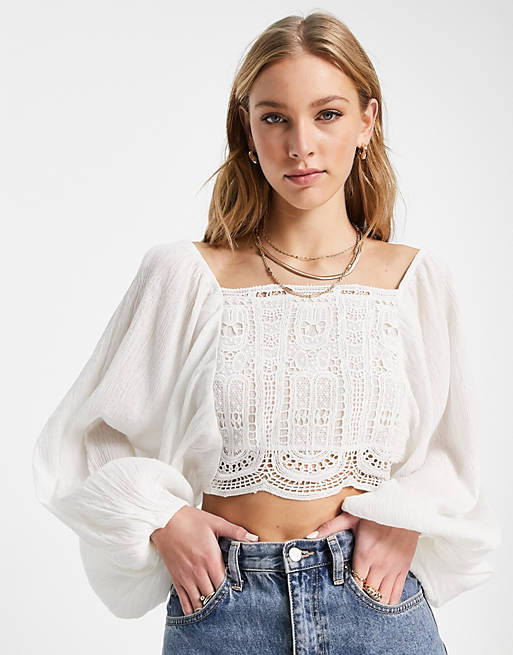 Women Shirts & Blouses/crinkle top with crochet front in cream 