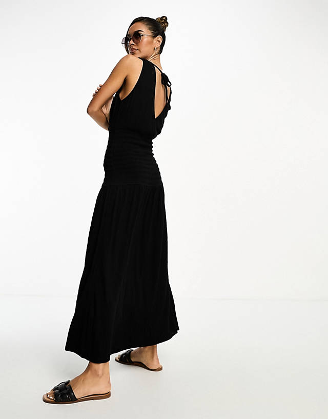 ASOS DESIGN - crinkle v neck maxi smock dress with shirred waist in black