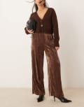 [ASOS DESIGN] ASOS DESIGN crinkle velvet pull on pants in chocolate-Brown 16 Chocolate